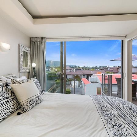 Relax On Roberts - Taupo Holiday Home Bagian luar foto
